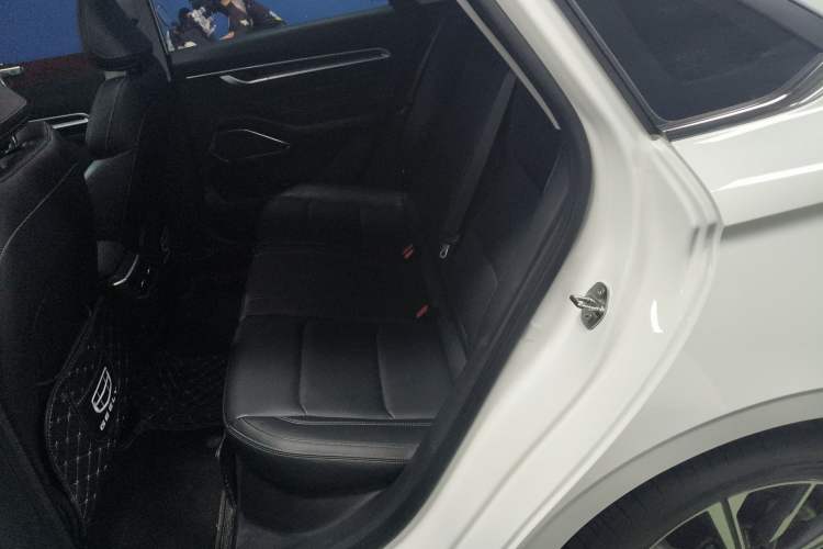 Used Geely Auto Emgrand 2023 4th Generation Champion Edition 1.5L CVT Prestige Model Left Rear Seat