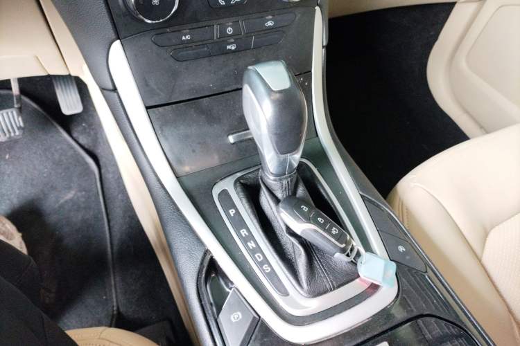 Used Ford Edge 2016 EcoBoost 245 Two-Wheel-Drive Titanium 5-Seater