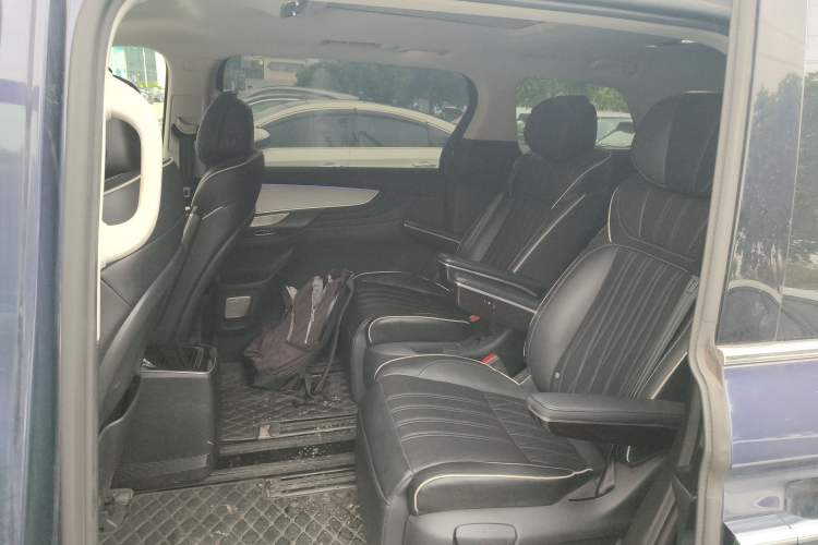 Used Roewe iMAX8 2021 400TGI Supreme Series Lu Zun Edition Left Rear Seat