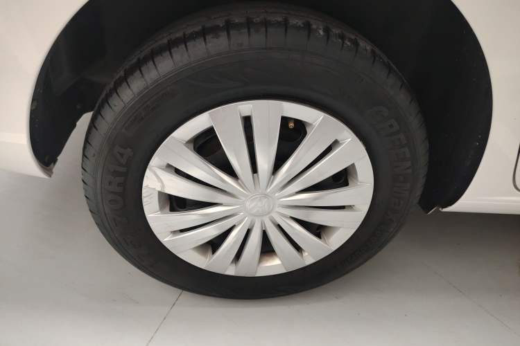 Used Volkswagen Santana 2021 1.5L Manual Fashion Edition Right Rear Wheel Hub