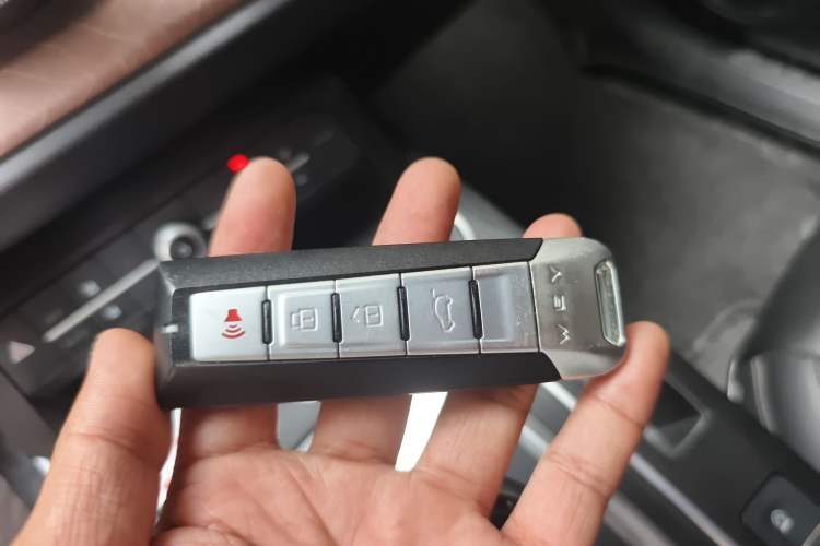 Used Wey VV5 2021 1.5T Two-Wheel Drive Color Pioneer