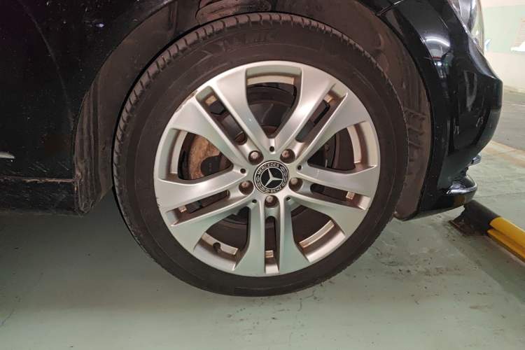 Used Mercedes-Benz C-Class 2011 C 200 Fashion Travel Edition
