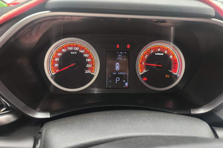 Used Soueast DX5 2019 1.5T CVT Luxury Version
