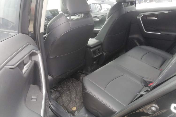 Used Toyota Wildlander 2022 2.0L CVT Two-Wheel Drive Luxury PLUS Edition