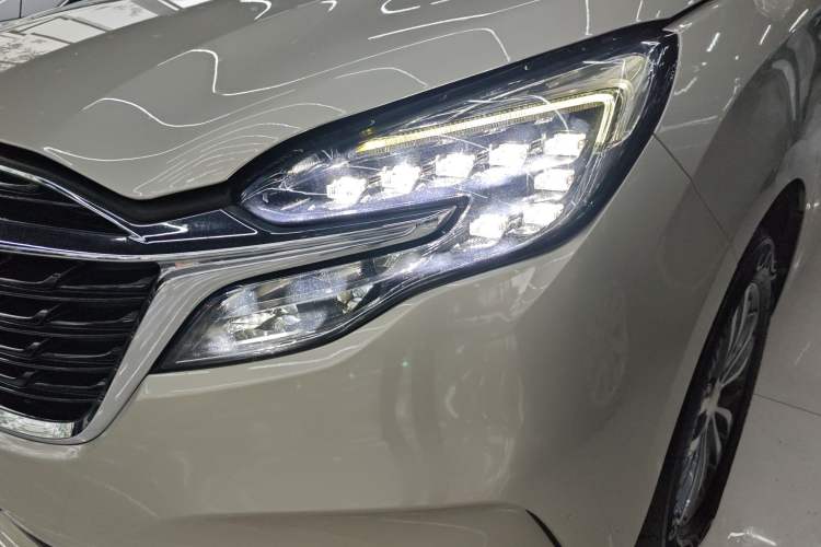 Used Buick GL8 2022 ES Landtrek 653T Comfort Edition