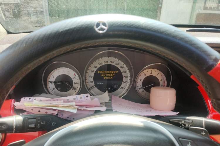 Used Mercedes-Benz GLK-Class 2013 GLK 300 4MATIC Dynamic Sunroof Model Instrument Cluster