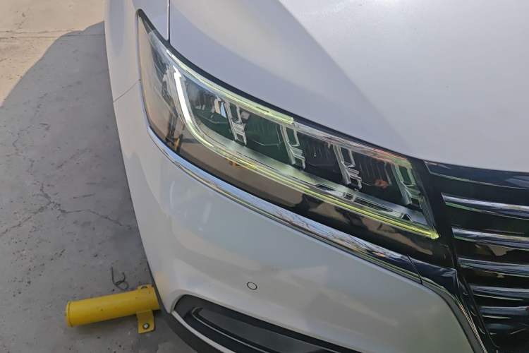 Used Roewe RX5 New Energy 2017 ERX5 EV400 Electric Internet Supreme Edition Right Front Headlight