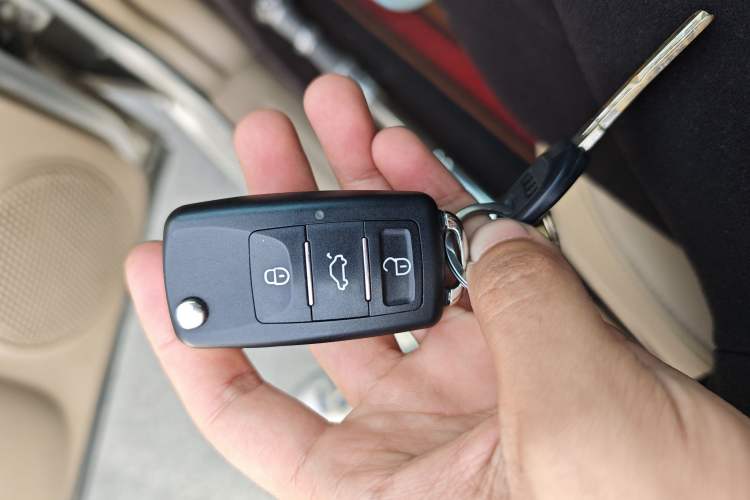 Used Buick GL8 2014 2.4L Comfort Edition
