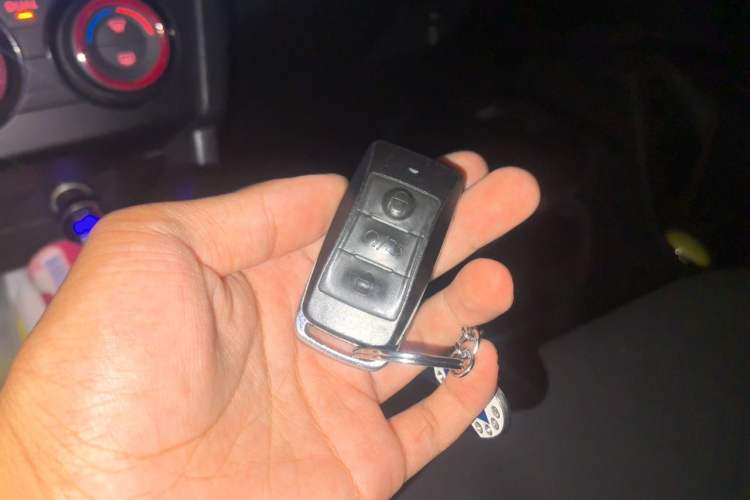Used Subaru Forester 2013 2.5i Automatic Luxury Edition Vehicle Key