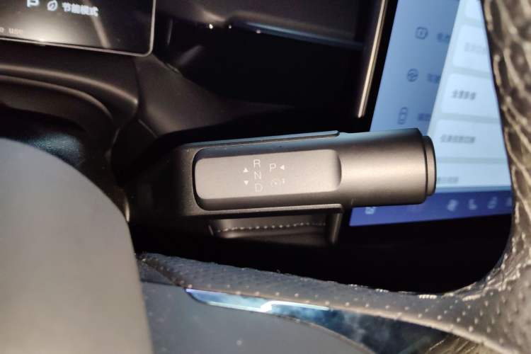 Used AION V 2024 Aion Tyrannosaurus 520 Intelligent Premium Edition Gear Lever