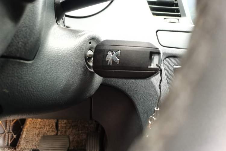 Used Peugeot 508 2012 2.0L Automatic Smart Enjoyment Version Vehicle Key