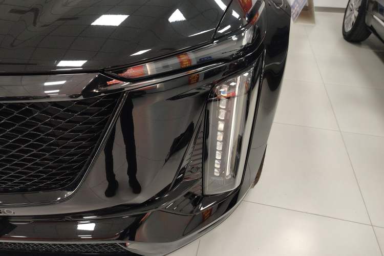 Used Cadillac XT5 2025 2.0T Prestige Version