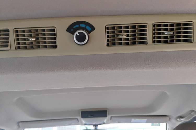 Used FORTHING Lingzhi 2020 M5L 1.6L Luxury 7-Seater