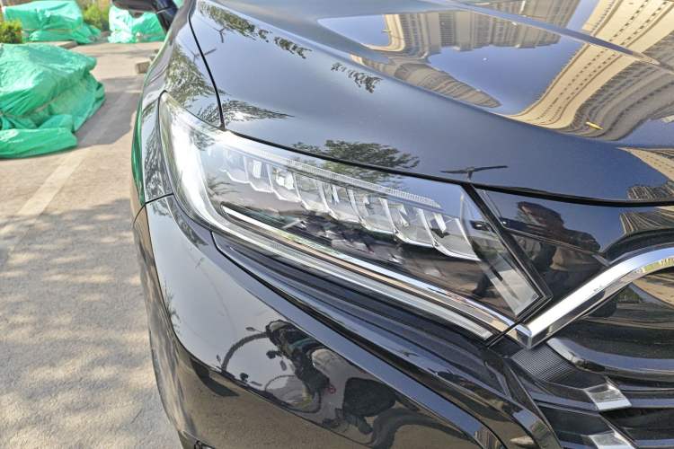 Used Honda UR-V 2020 370TURBO Two-Wheel Drive Luxury Edition Right Front Headlight