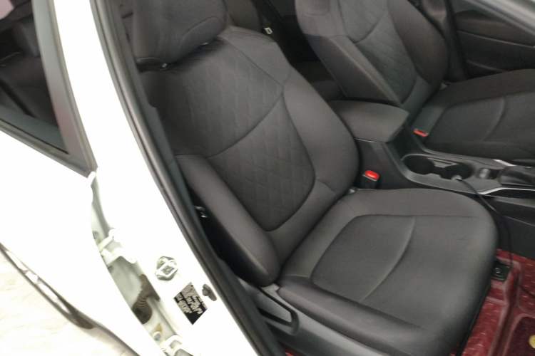 Used Toyota Corolla Cross 2023 2.0L Elite Edition Right Front Seat