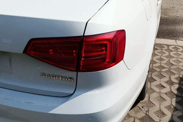 Used Volkswagen Sagitar 2017 1.6L Automatic Comfort Model Right Rear Taillight