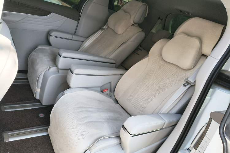 Used Roewe iMAX8 New Energy 2025 1.5T DMH Lu Zun Deluxe Edition