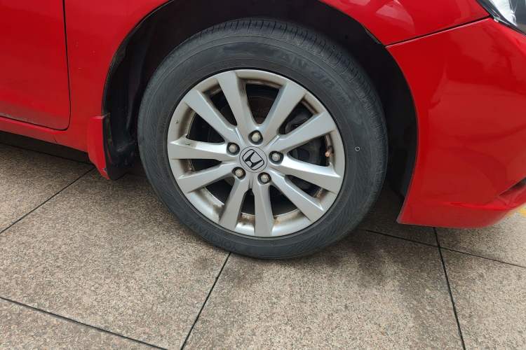 Used Honda Civic 2012 1.8L automatic luxury edition Right Front Wheel Hub