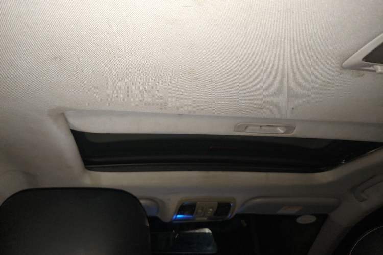 Used Luxgen U6 SUV 2014 2.0T ZhiZun Model
