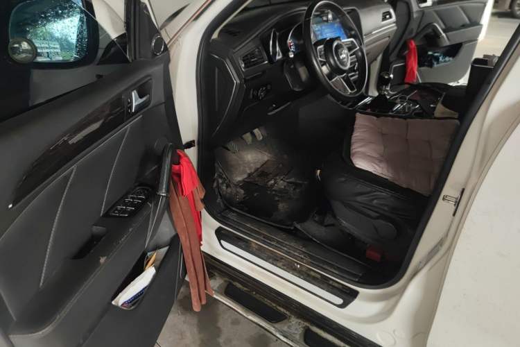 Used Zotye T600 2016 Sports Edition 1.5T Manual Luxury Model Driver Seat