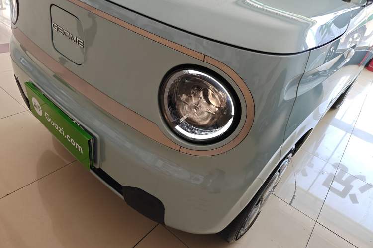 Used Geely Galaxy Panda 2023 Panda Mini 200km Endurance Bear Left Front Headlight