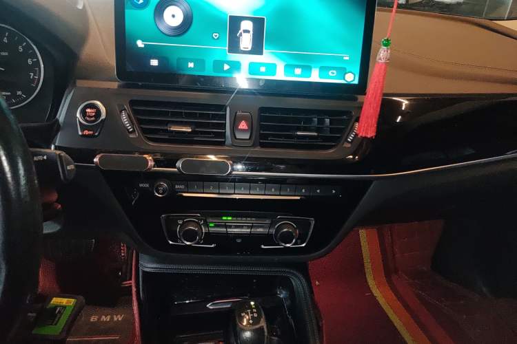 Used BMW 1 Series 2017 118i Sport Edition Audio And AC Panel