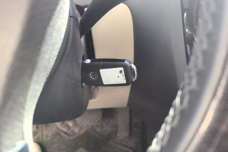 Used Volkswagen Sagitar 2012 1.4TSI Automatic Luxury Edition
