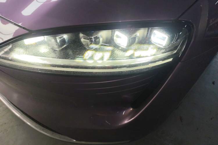 Used Hima Luxeed S7 2025 855 km Max