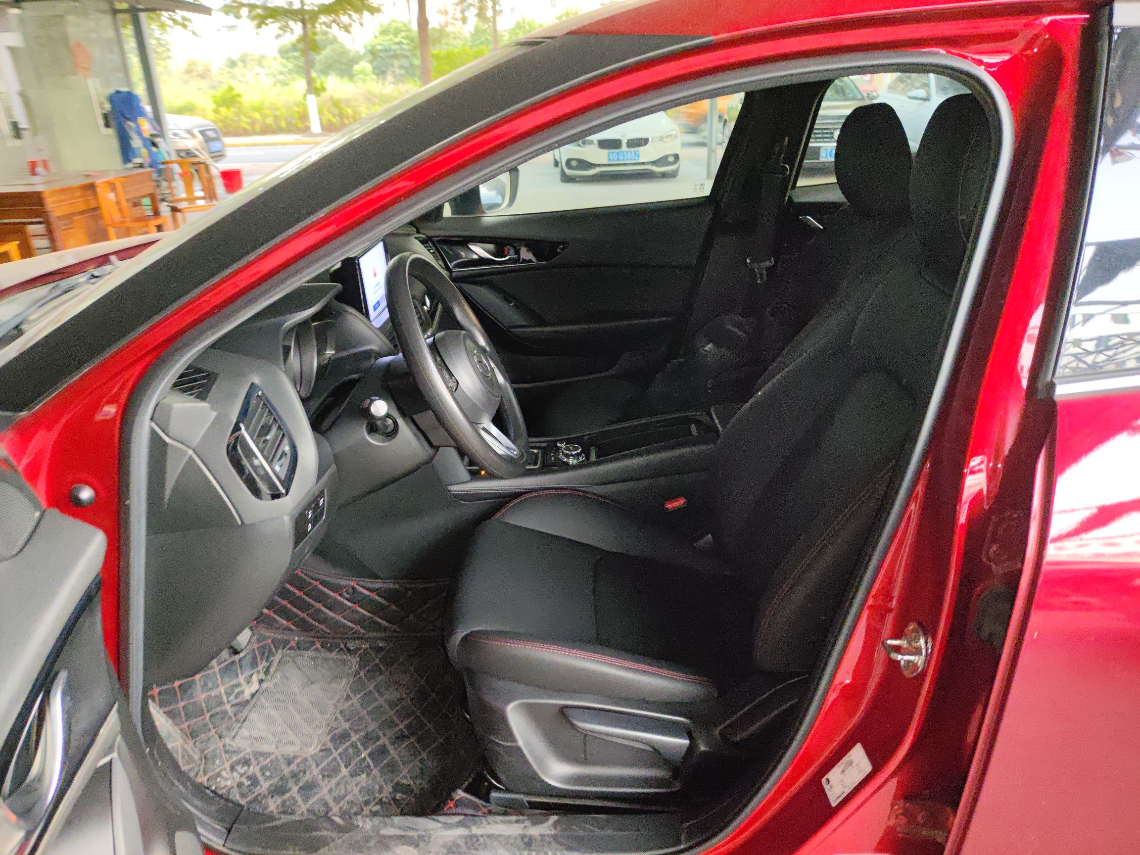 Avant de la voiture