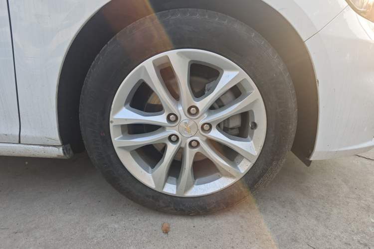 Used Chevrolet Malibu XL 2018 530T Automatic Ruiyi Edition Right Front Wheel Hub