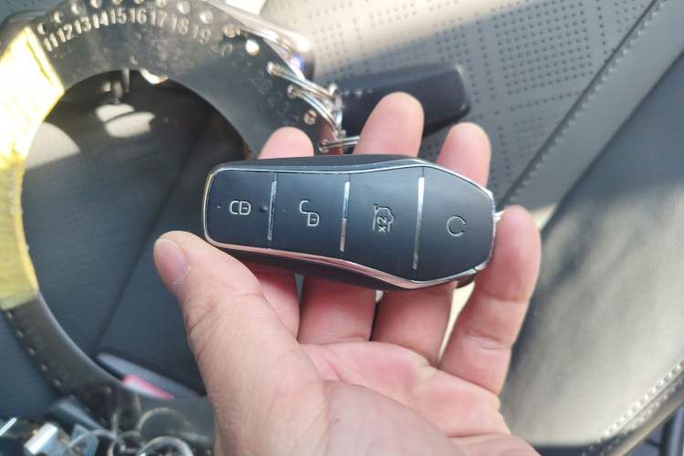 Used BYD Qin PLUS 2025 DM-i Smart Drive 55KM Leading Model
