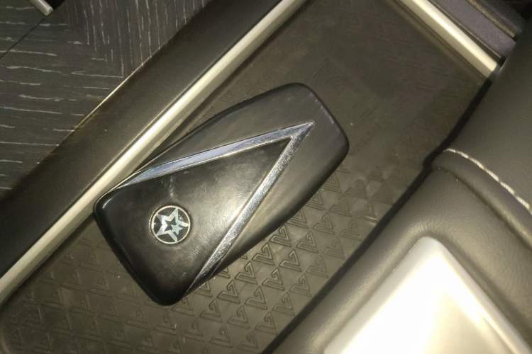 Used Venucia V DD-i 2023 110 km iE Version Interior 1