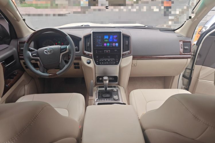 Used Toyota Land Cruiser  Center Console