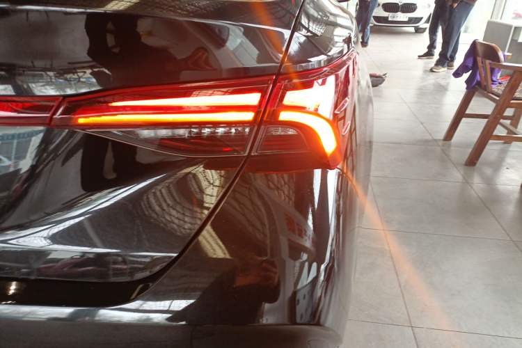 Used Toyota Avalon 2019 2.0L Ambition Edition China VI