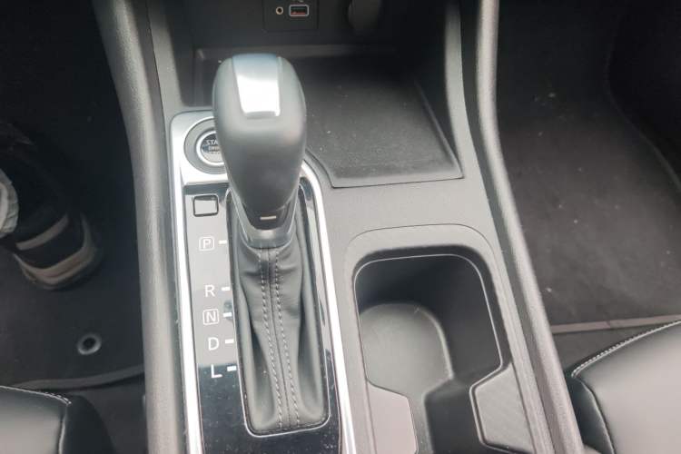 Used Nissan Sylphy 2020 1.6L XL CVT Enjoyment Edition Gear Lever
