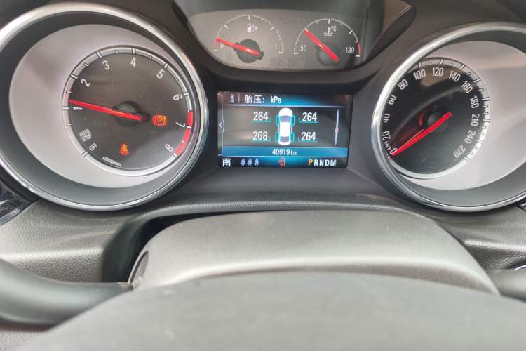 Used Buick Regal 2019 20T Elite Version China V Standard Odometer Close Up