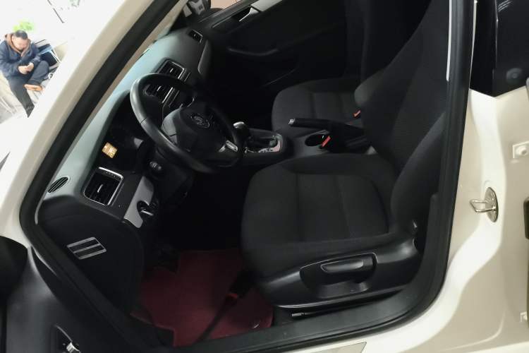 Used Volkswagen Sagitar 2014 Revised Version 1.6L Automatic Comfort Edition
