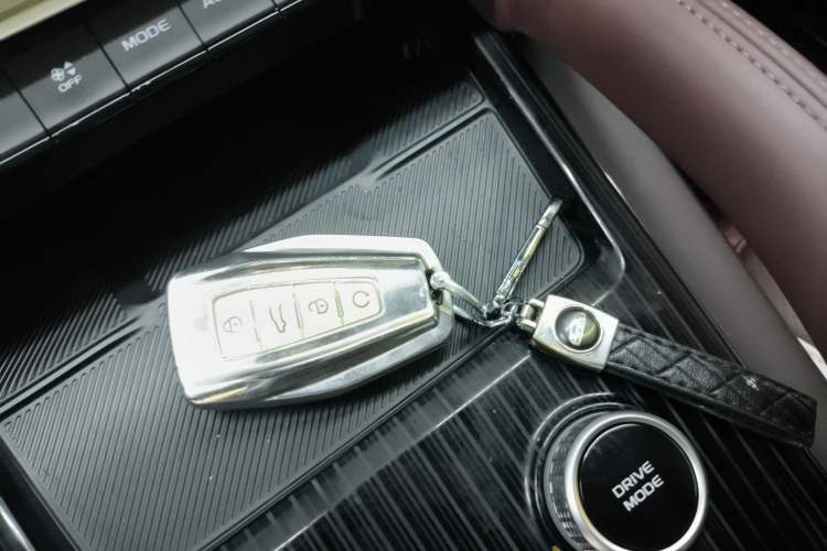 Used Geely Auto Monjaro L 2024 2.0TD High-Power Automatic Two-Wheel Drive Yunqi Version