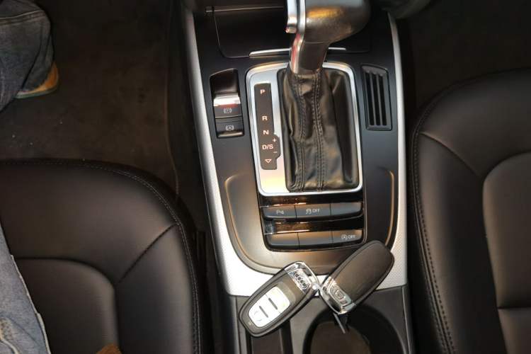 Used Audi A4L 2015 35 TFSI Automatic Standard Model
