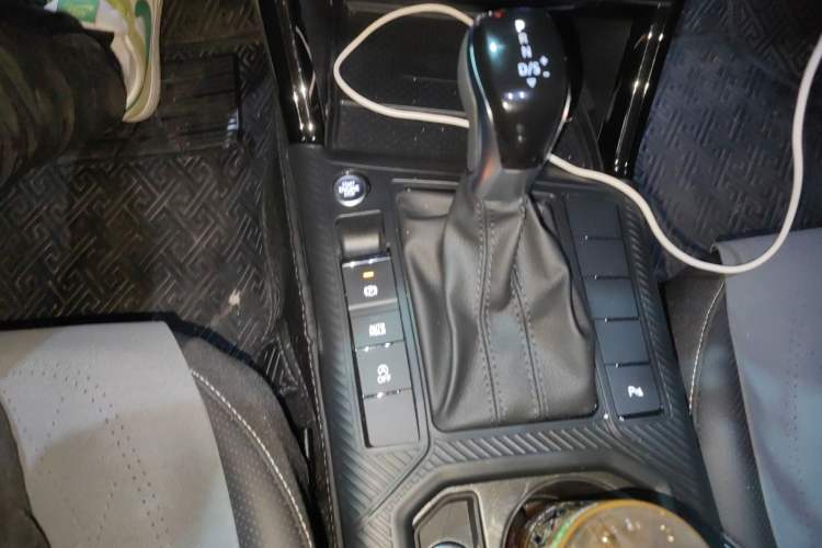 Used Volkswagen Passat 2025 Premium Version 380TSI Dragon Edition Gear Lever