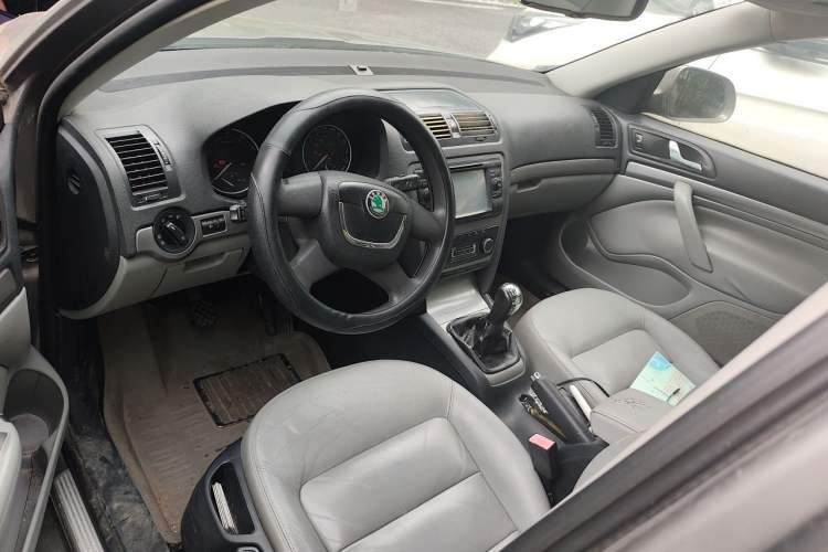 Used Skoda Octavia 2013 1.6L Manual Yijun Edition
