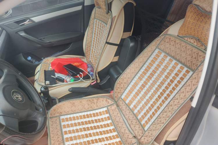 Used Volkswagen Jetta 2015 1.6L Manual Comfort Model
