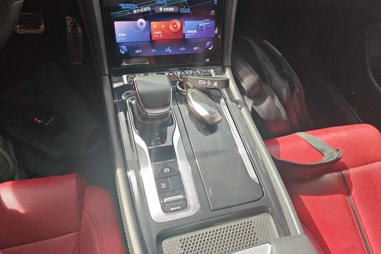 Used Hongqi H6 2023 2.0T ZhiShang Version Gear Lever