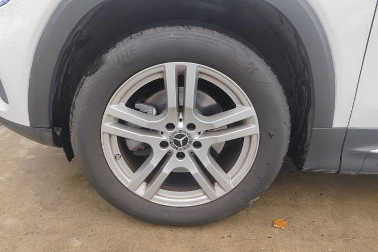 Used Mercedes-Benz GLB 2023 GLB 200 Dynamic Edition Left Front Wheel Hub