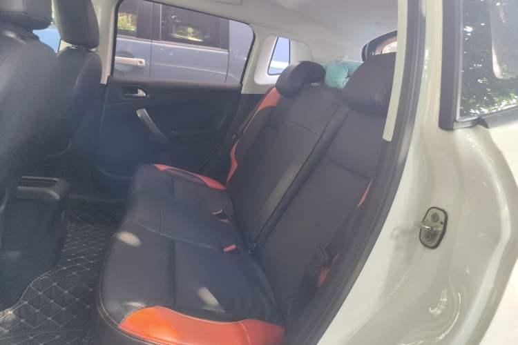 Used Peugeot 2008 2014 1.6L Automatic Fashion Edition