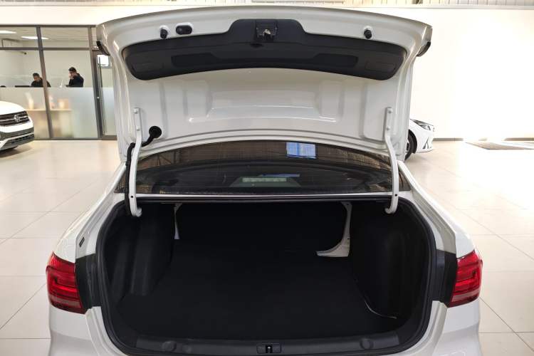 Used Volkswagen Lavida 2019 Lavida Start 1.5L Automatic Trendy Version China VI Standard