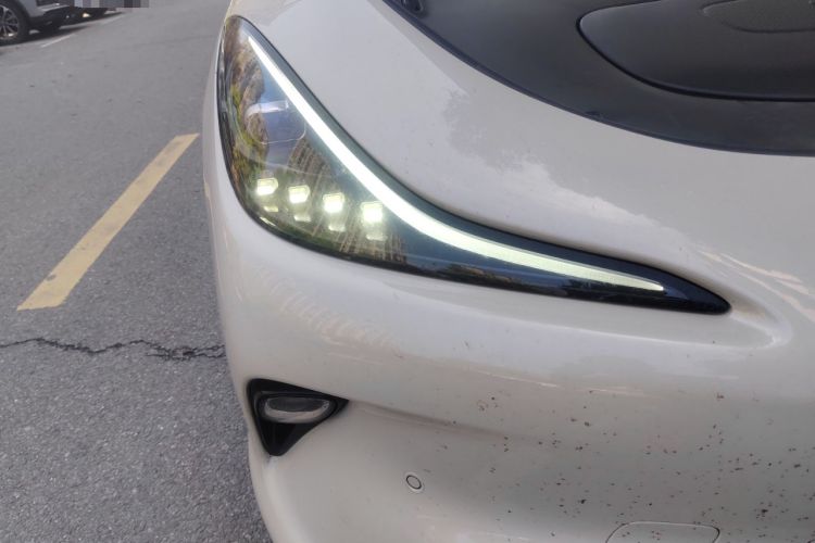 Used IM LS6 2025 Lingxi Intelligent Driving Edition Right Front Headlight