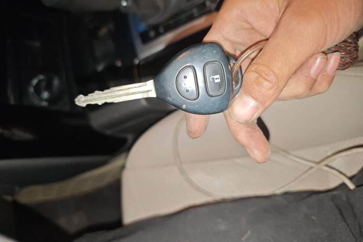 Used Toyota Prado 2014 2.7L Middle East Version Parallel Import Vehicle Key