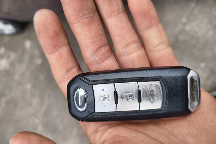 Used GAC Trumpchi GA6 2016 235T DCT Elite Edition Vehicle Key