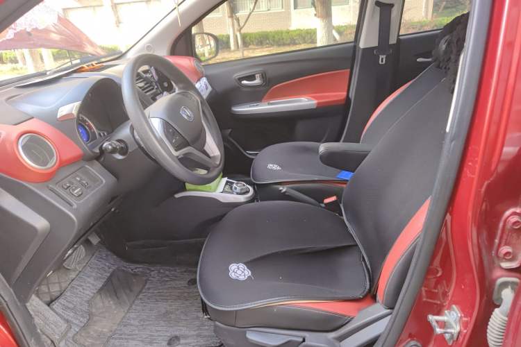 Used CHANGAN Benni 2015 1.4L IMT Sunroof Version China IV Standard
